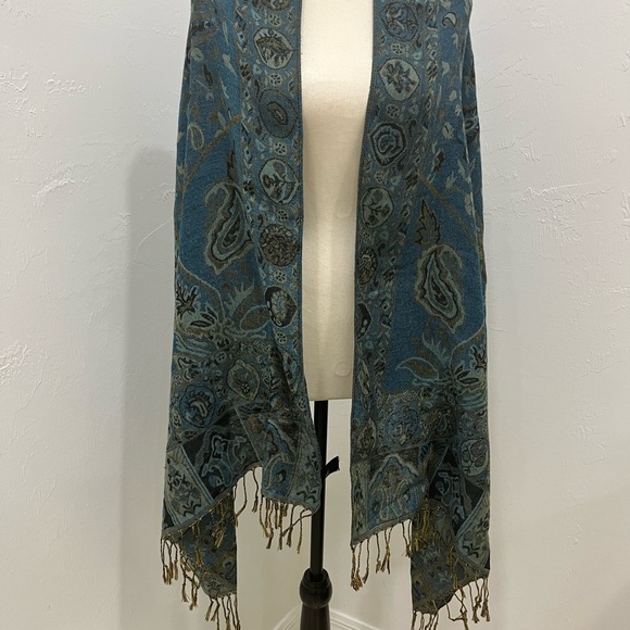The Unbranded Brand Accessories - Blue and Gray Women’s Paisley Shawl Scarf with Fringe Blue Brown Green
